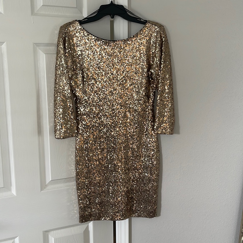 New Gianni Bini dress, never worn. Gold sequin dress
